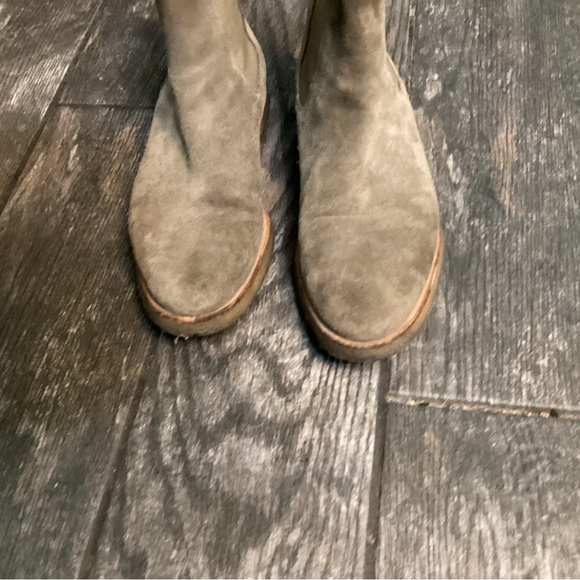 💥PRICE DROP💥 Common Projects Suede Chelsea Boots - Picture 7 of 8
